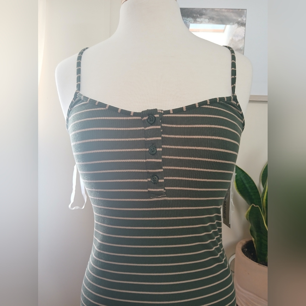 NWT No Boundaries Green And Tan Striped Midi Dress Size Medium - Picture 3 of 8